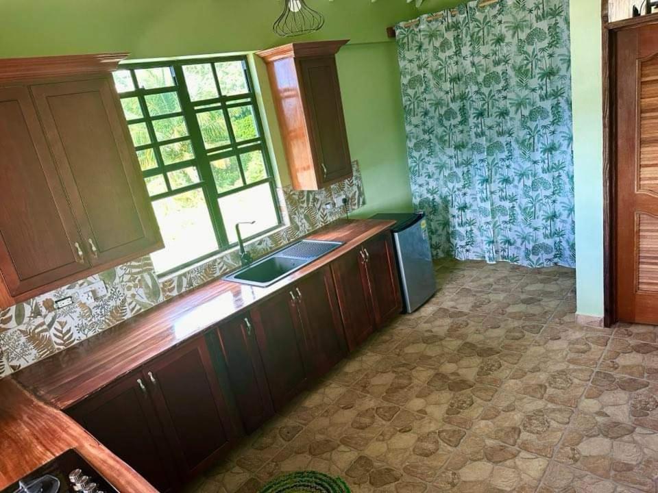 Orchid Resort Ltd Guillet Bagian luar foto